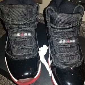 Nike Air Jordan 11 Retro (Blk/Varsity Red-Wht)